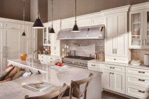 Example of DuraSupreme cabinets in a kitchen