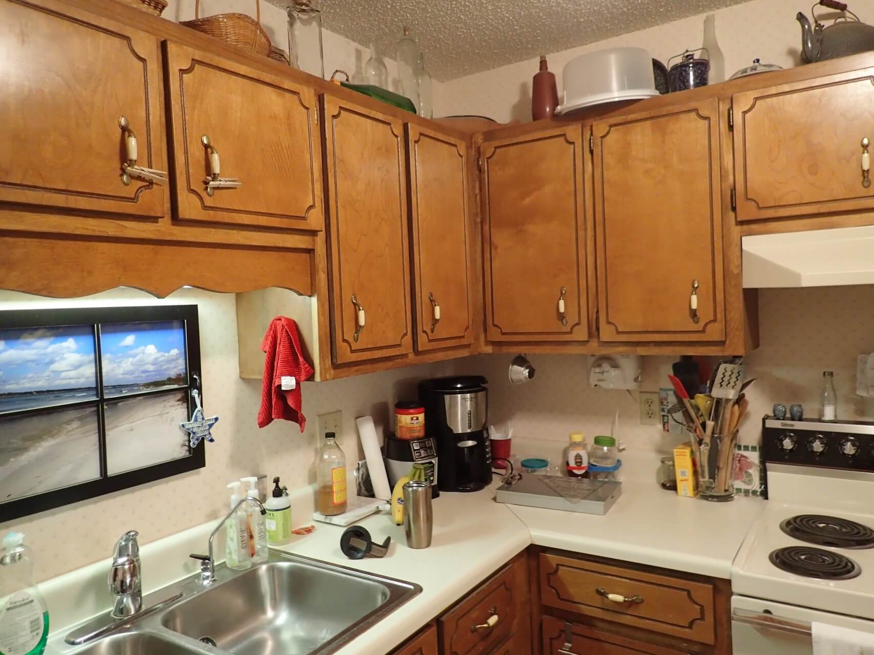 Old kitchen with short upper cabinets