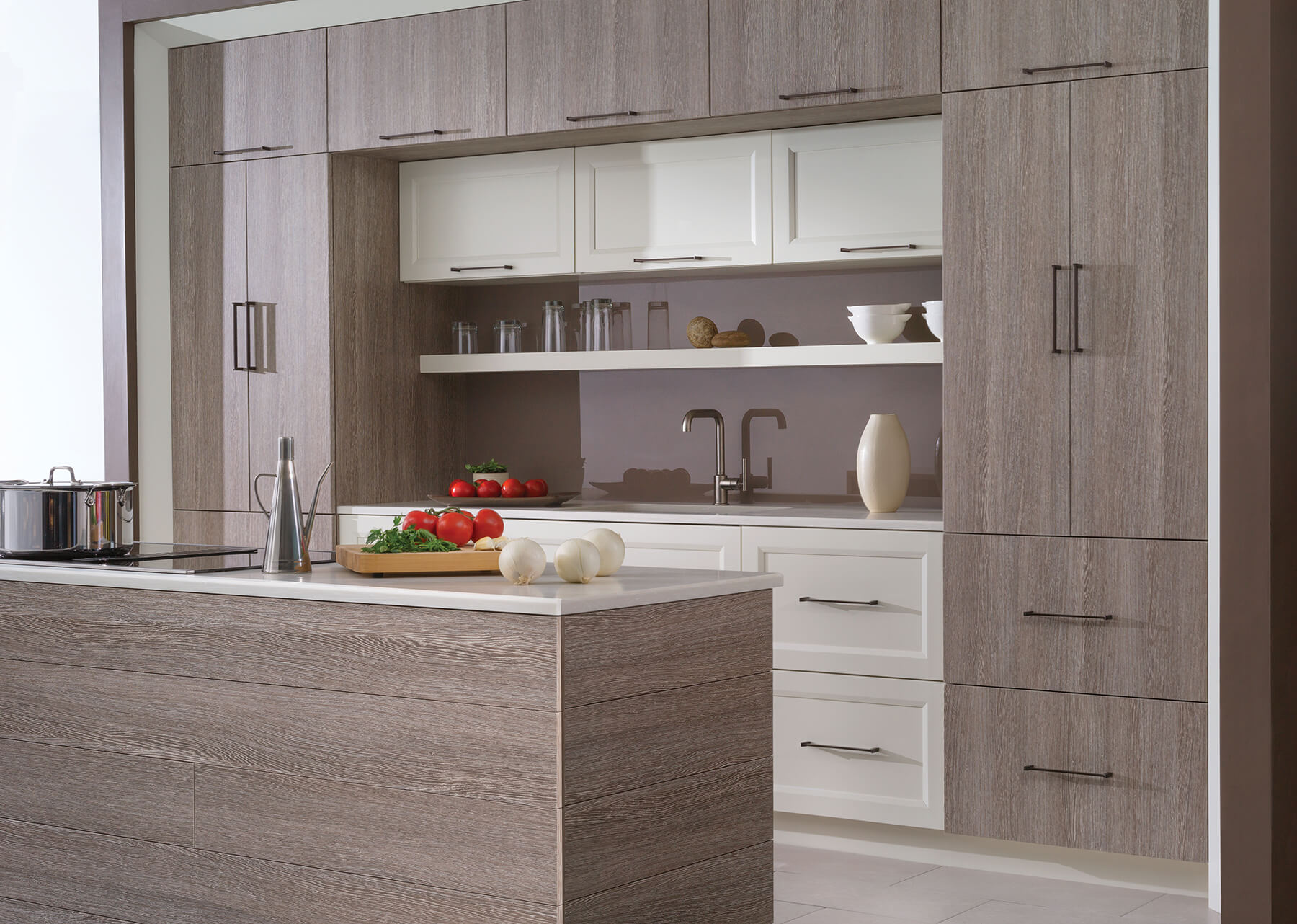 Laminate Kitchen Cabinets and Countertops Have Advantages